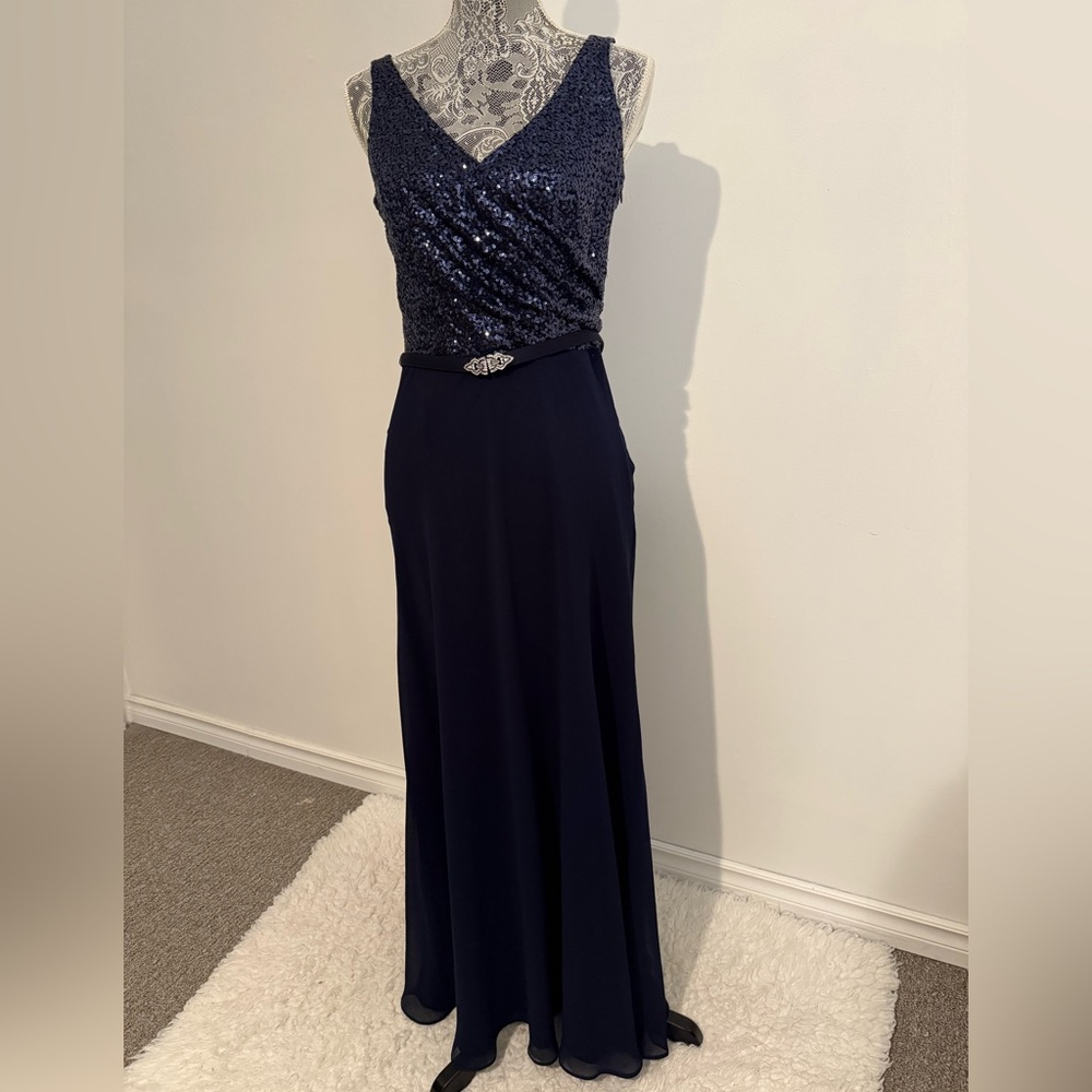 Ralph Lauren sequinned Evening Dress belt is adjustable